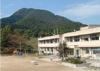 當麻小学校